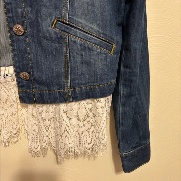CAbi Cropped Denim Jacket Lace Hem Medium Button Front - Picture 6 of 8